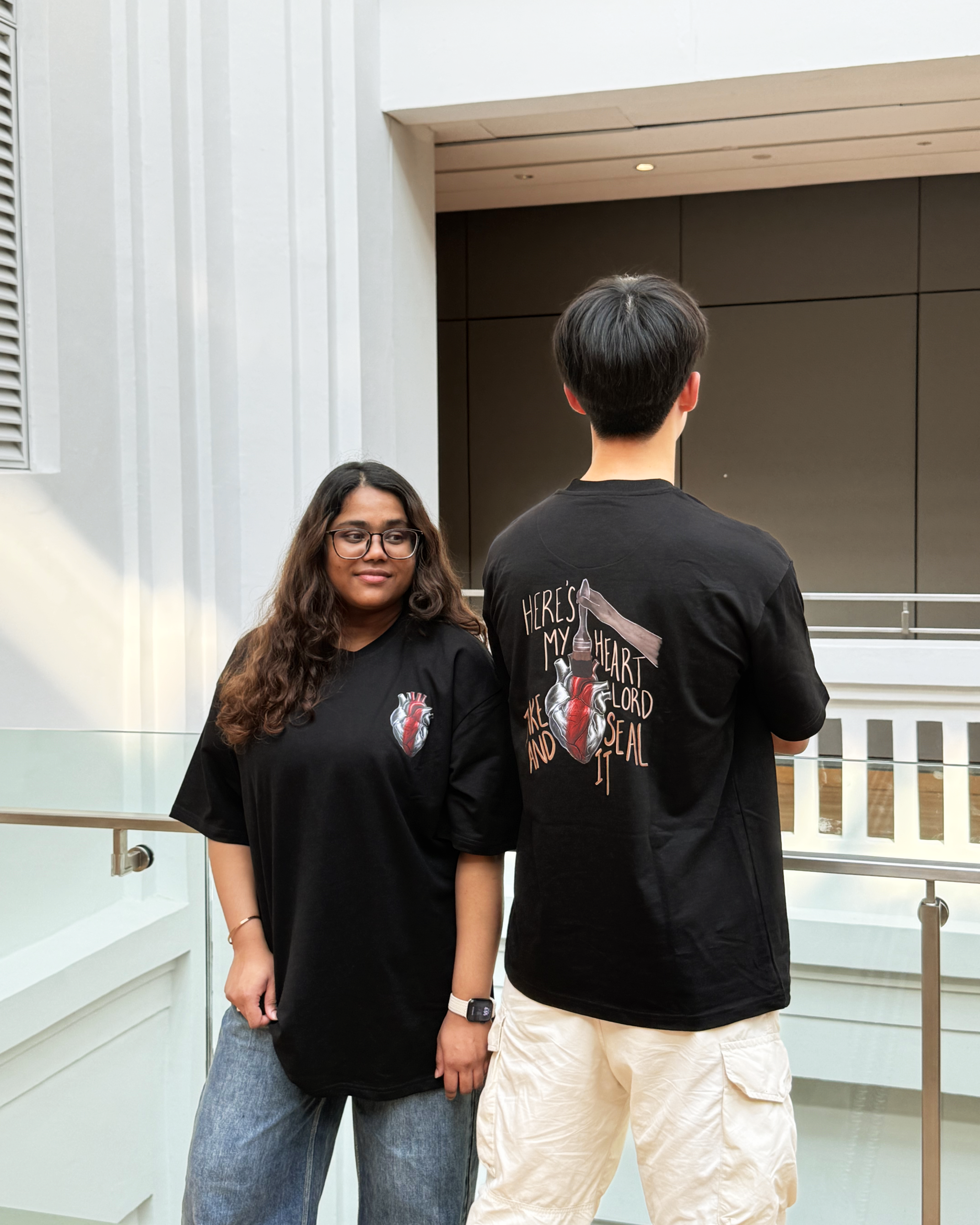 Here's my heart Lord - Black Oversized Tee
